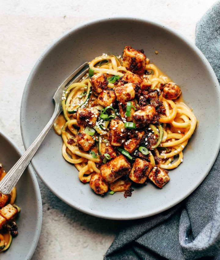 spicy sesame zoodles with crispy tofu