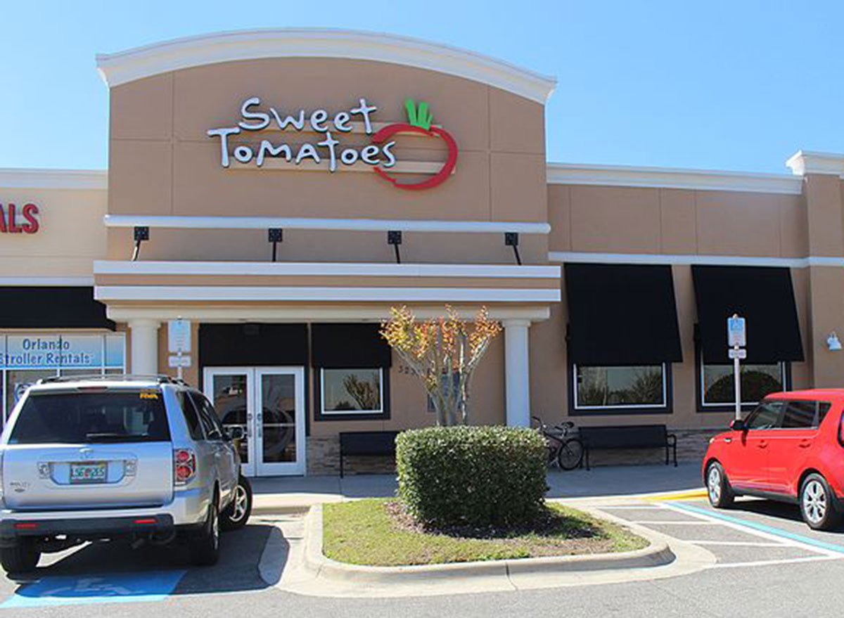 5 OldSchool Restaurant Chains That Chefs Miss the Most