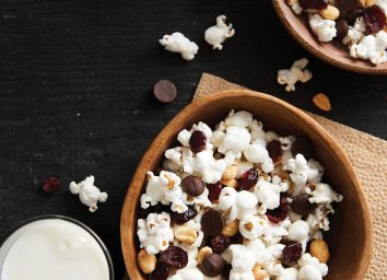 Trail mix popcorn