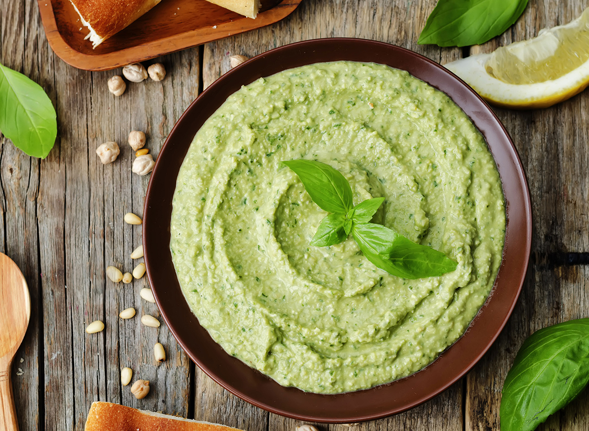 basil-pesto-hummus