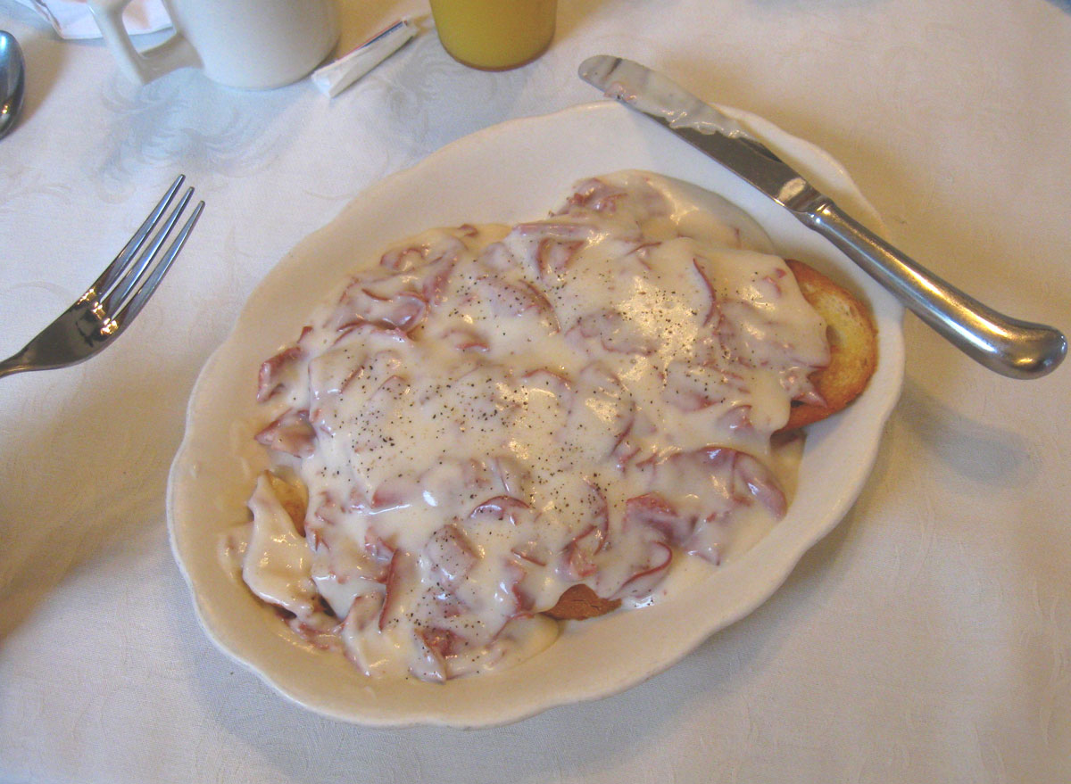 Creamed chipped beef gravy toast shit on a shingle sos army breakfast