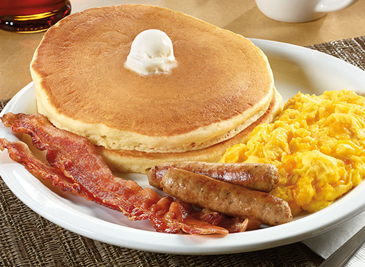 The 7 Healthiest Denny's Menu Items - Nutrition and Calories