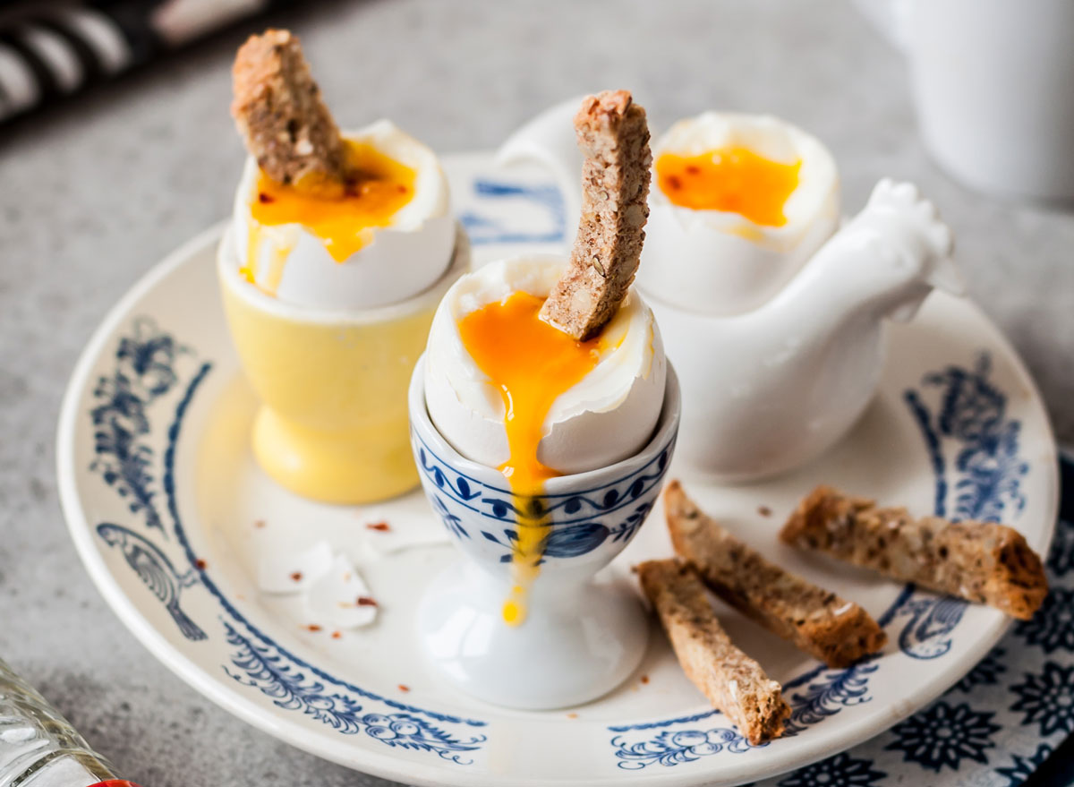 Dippy eggs soldier toast
