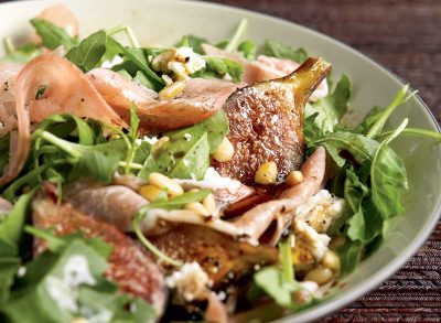 Healthy fig and prosciutto salad