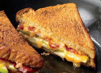 Healthy grilled cheese with apples and bacon