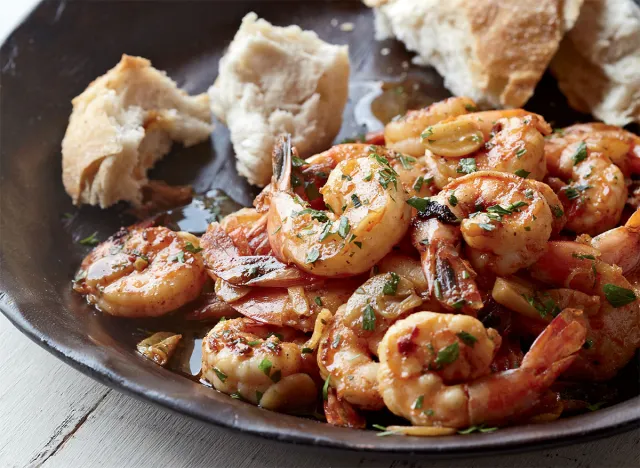 Healthy spanish garlic shrimp