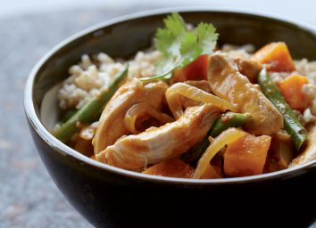 Healthy thai chicken curry