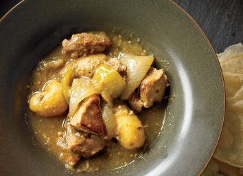 Paleo pork chile verde