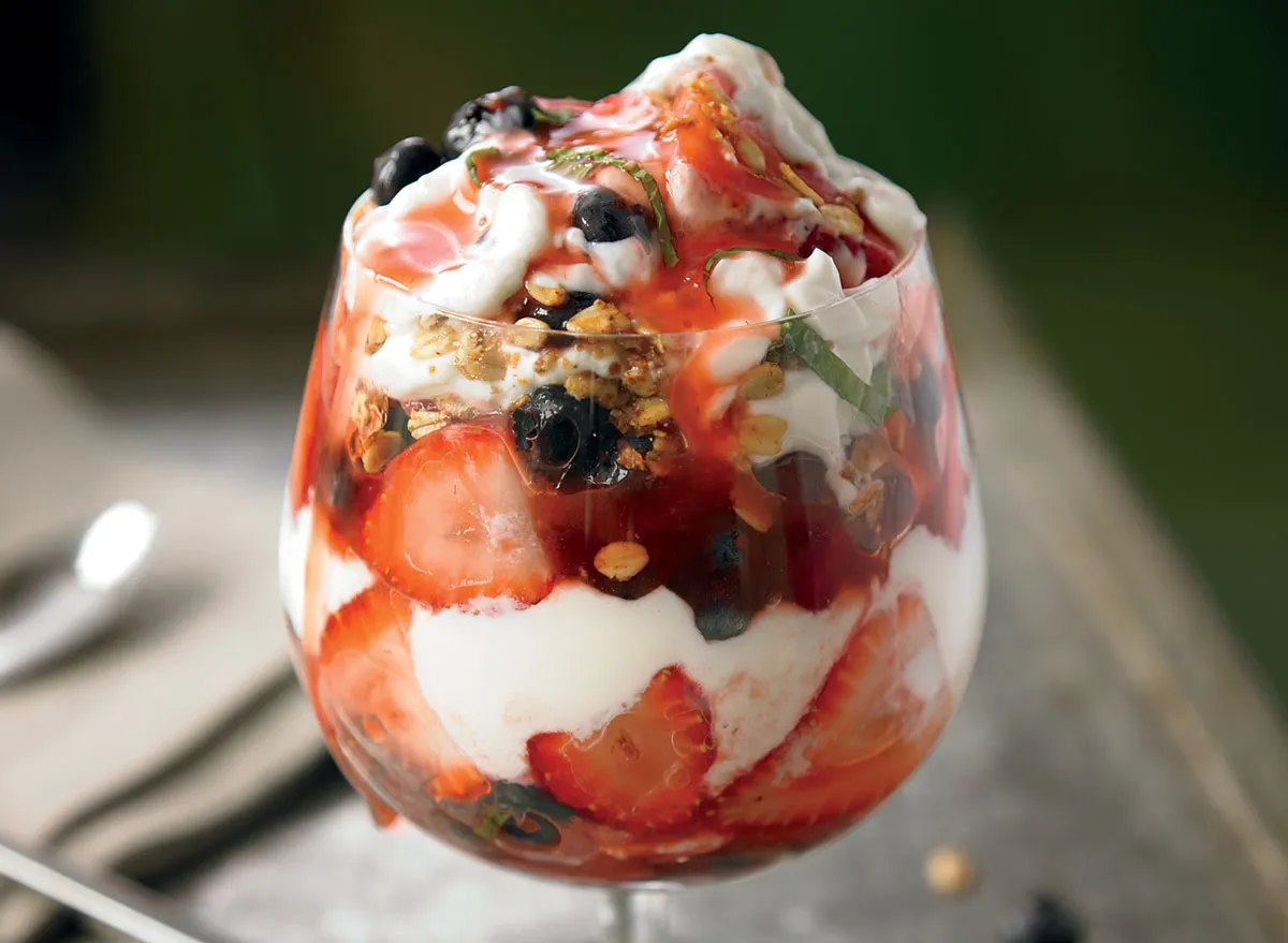 Vegetarian yogurt parfait