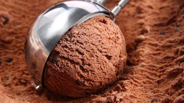 Chooclate-ice-cream-scoop
