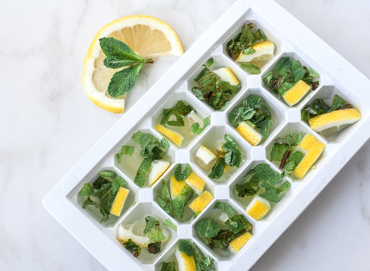 How to make sure ice cubes come out of their trays easily and