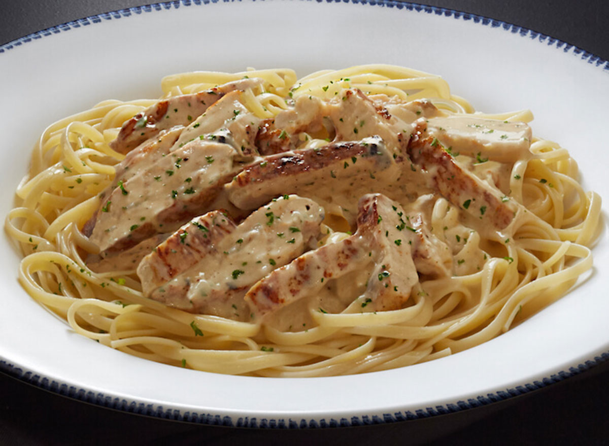 Cajun chicken linguini alfredo