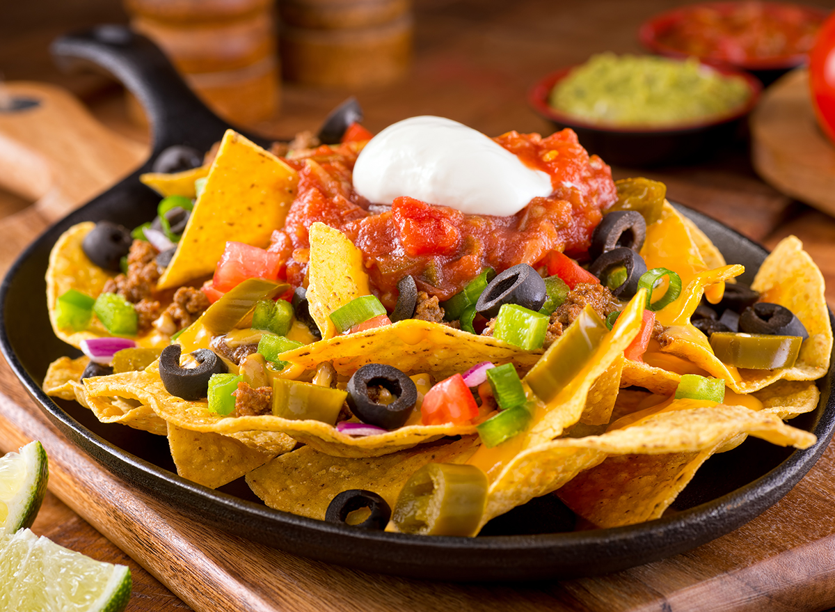 nachos-in-cast-iron-skillet