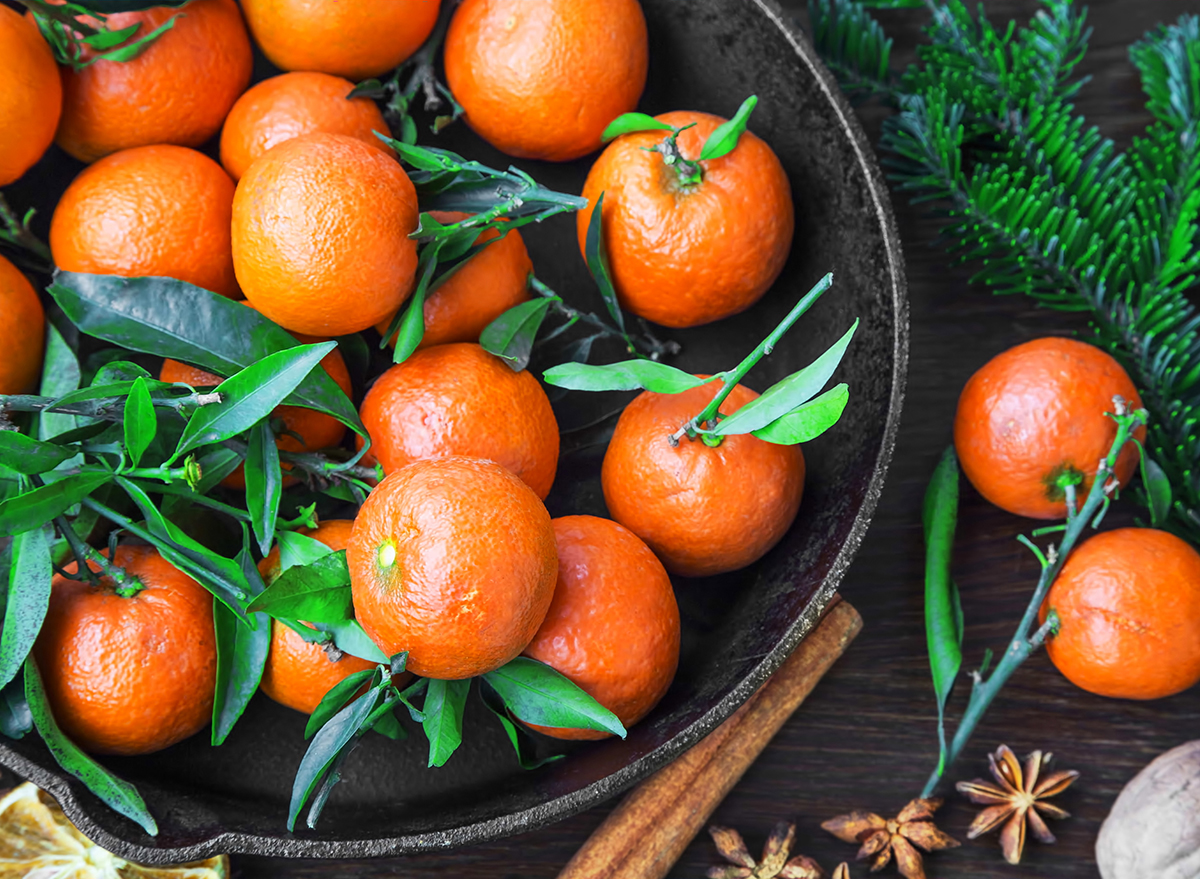 clementines in a bowl