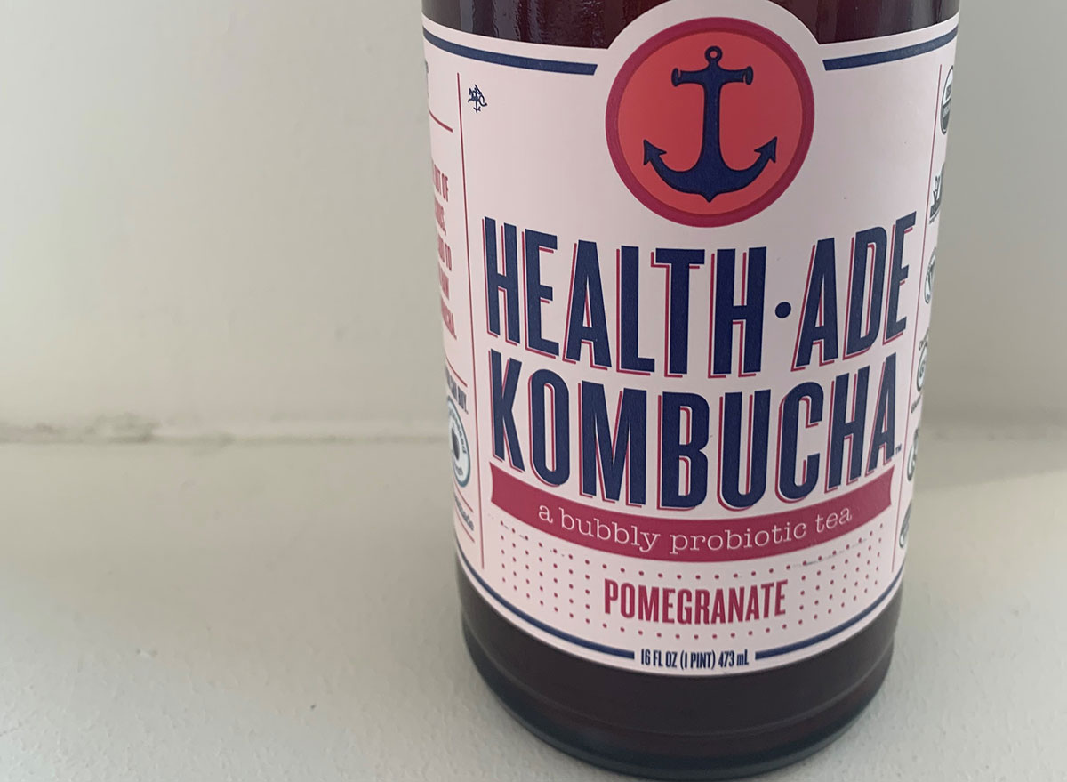 pomegranate health ade bubbly probiotic kombucha tea