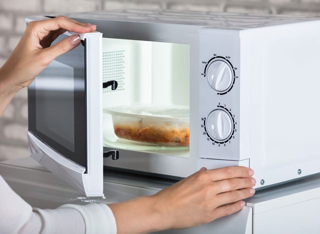 frozen dinner in microwave