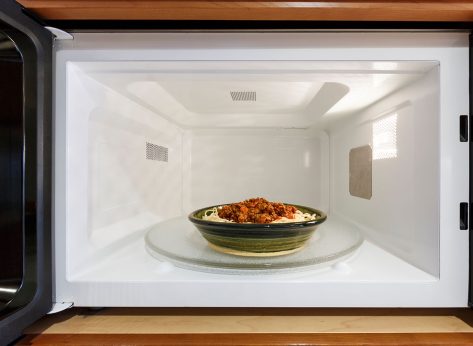 How to Clean a Microwave the Mess-Free Way