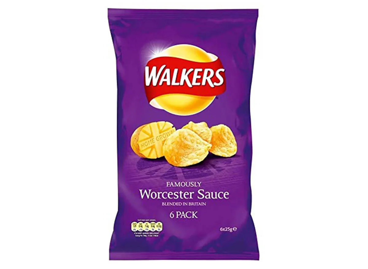 walkers worcester sauce flavored chips bag