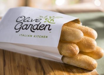 breadsticks at Olive Garden