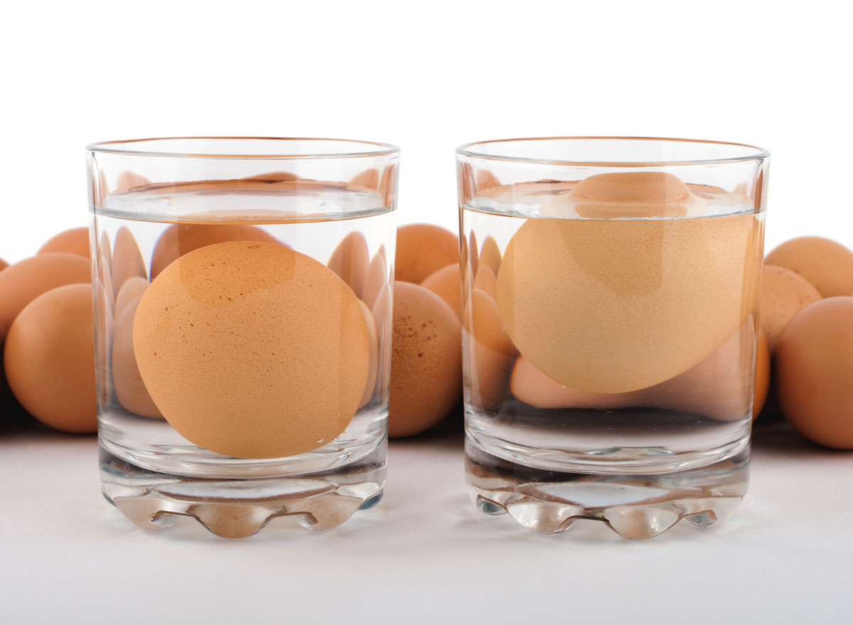 How to tell if eggs are good with egg float test
