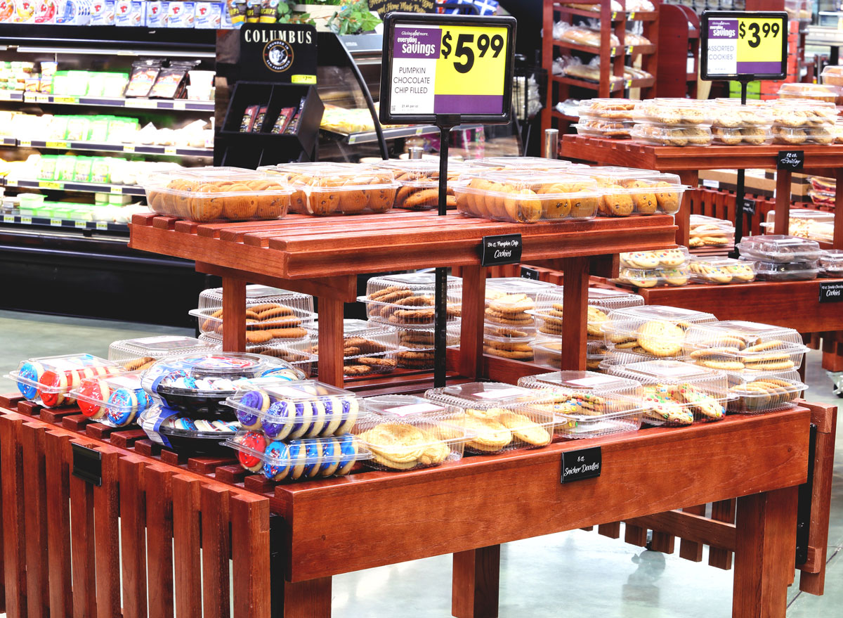 Grocery store bakery cookie display