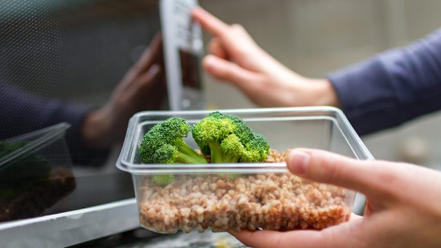 This Is The Correct Way To Microwave Leftovers Eat This Not That