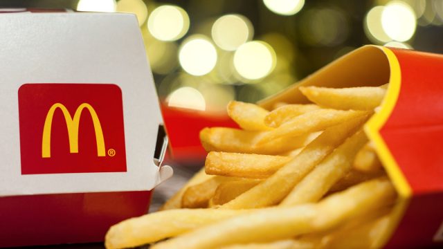22 Celebrities Who Worked At Mcdonald S Eat This Not That