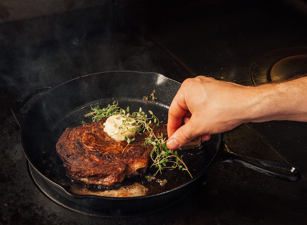 How to Cook the Perfect Steak in a Cast Iron Pan