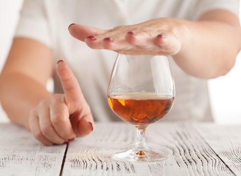 Should You Ditch Drinking to Drop Pounds?