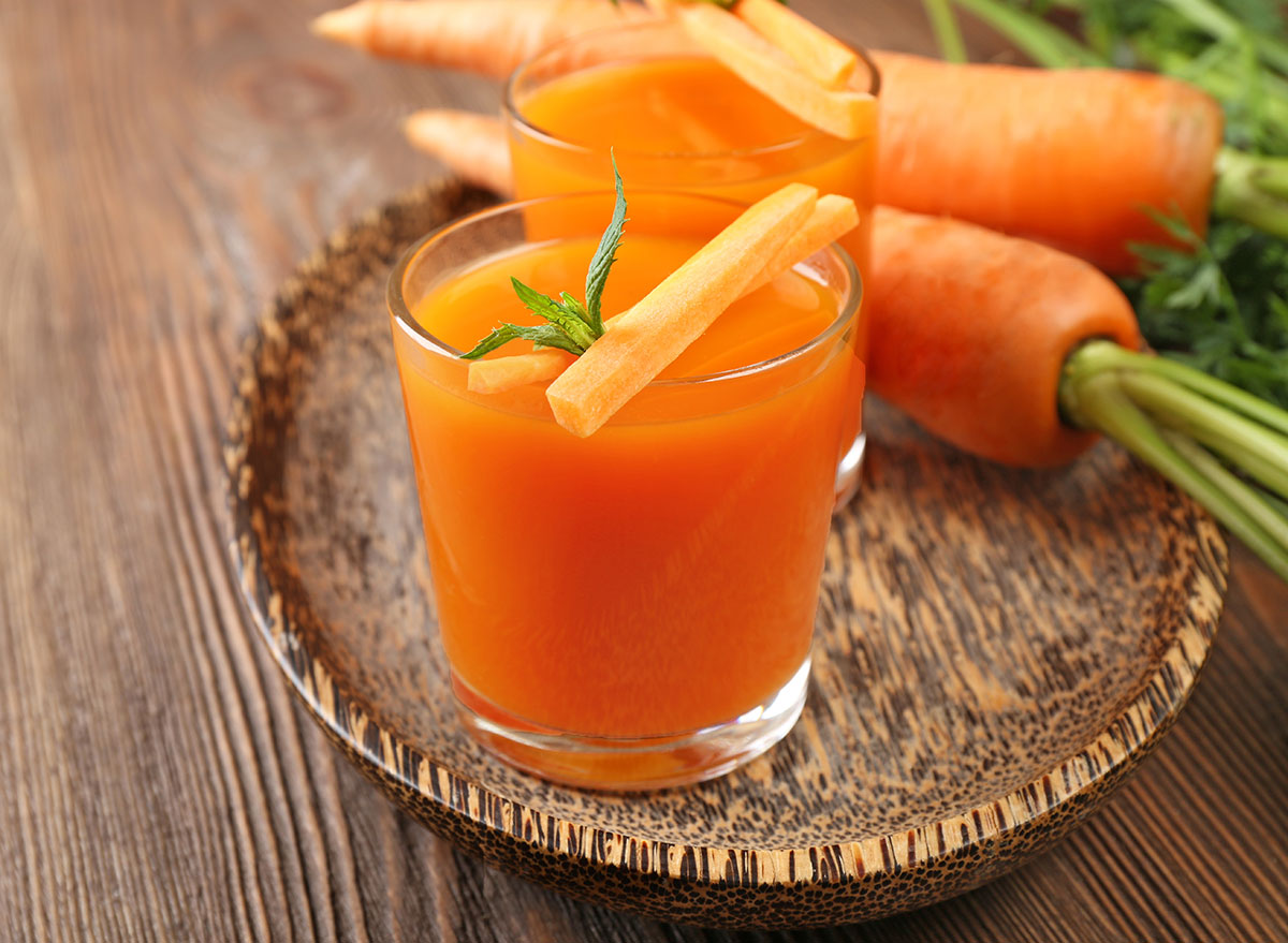 carrot juice glass carrot garnish