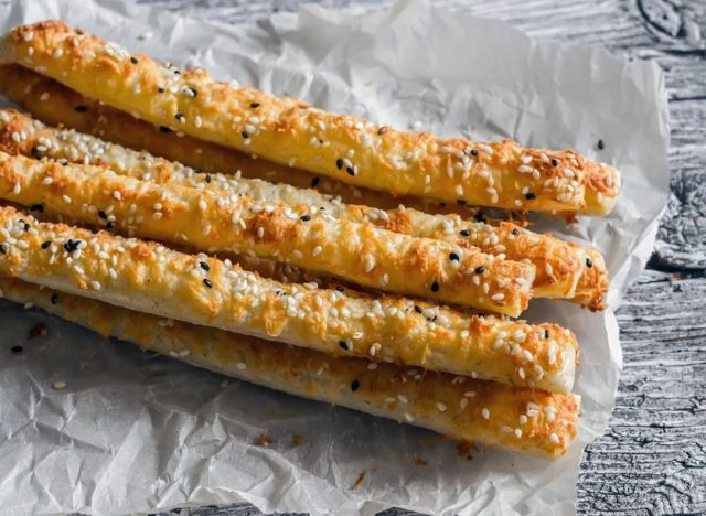 dipping-bread-sticks