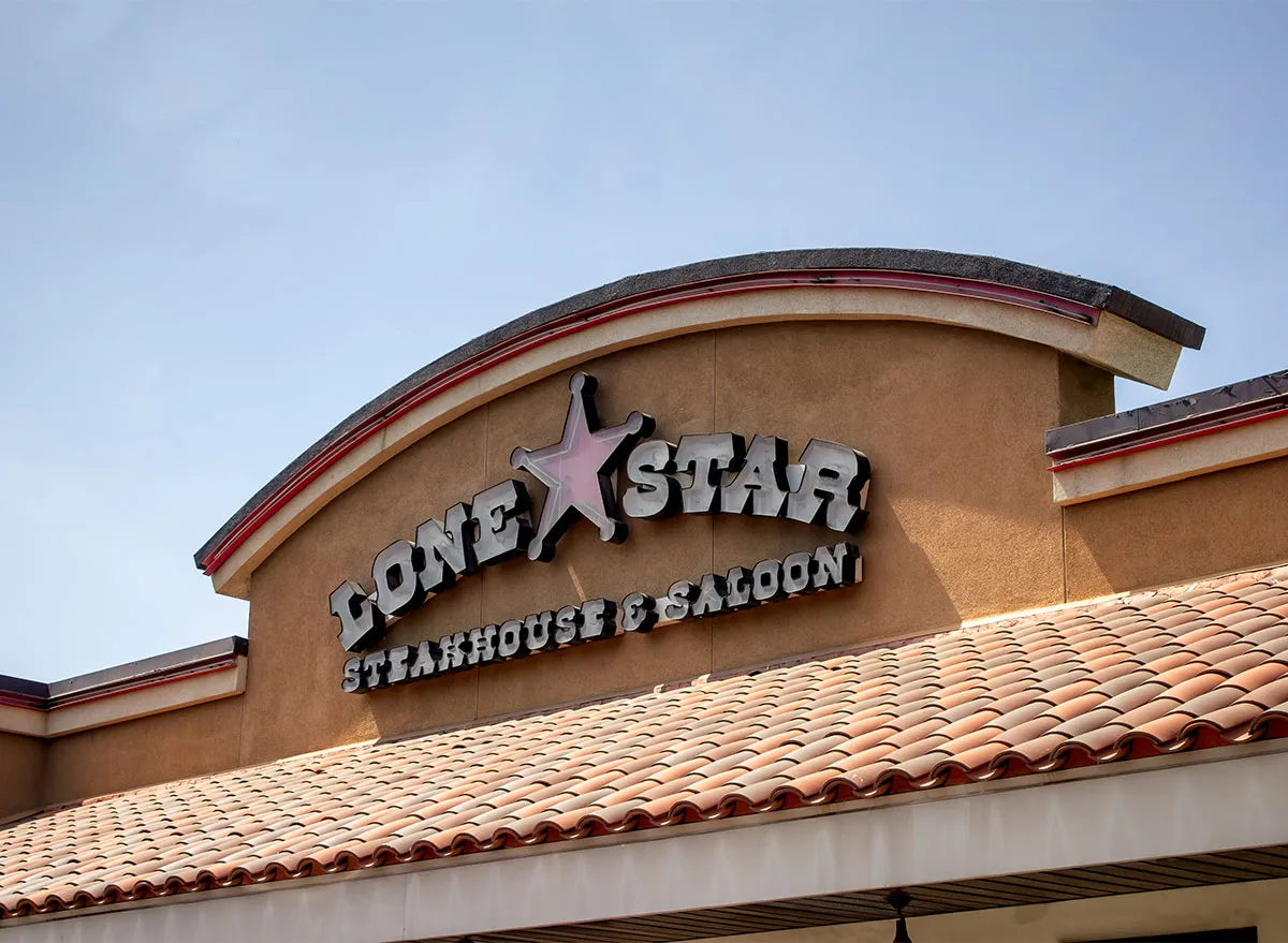 lone star steakhouse storefront