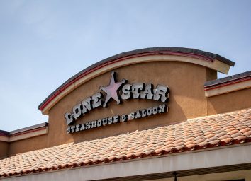 lone star steakhouse storefront