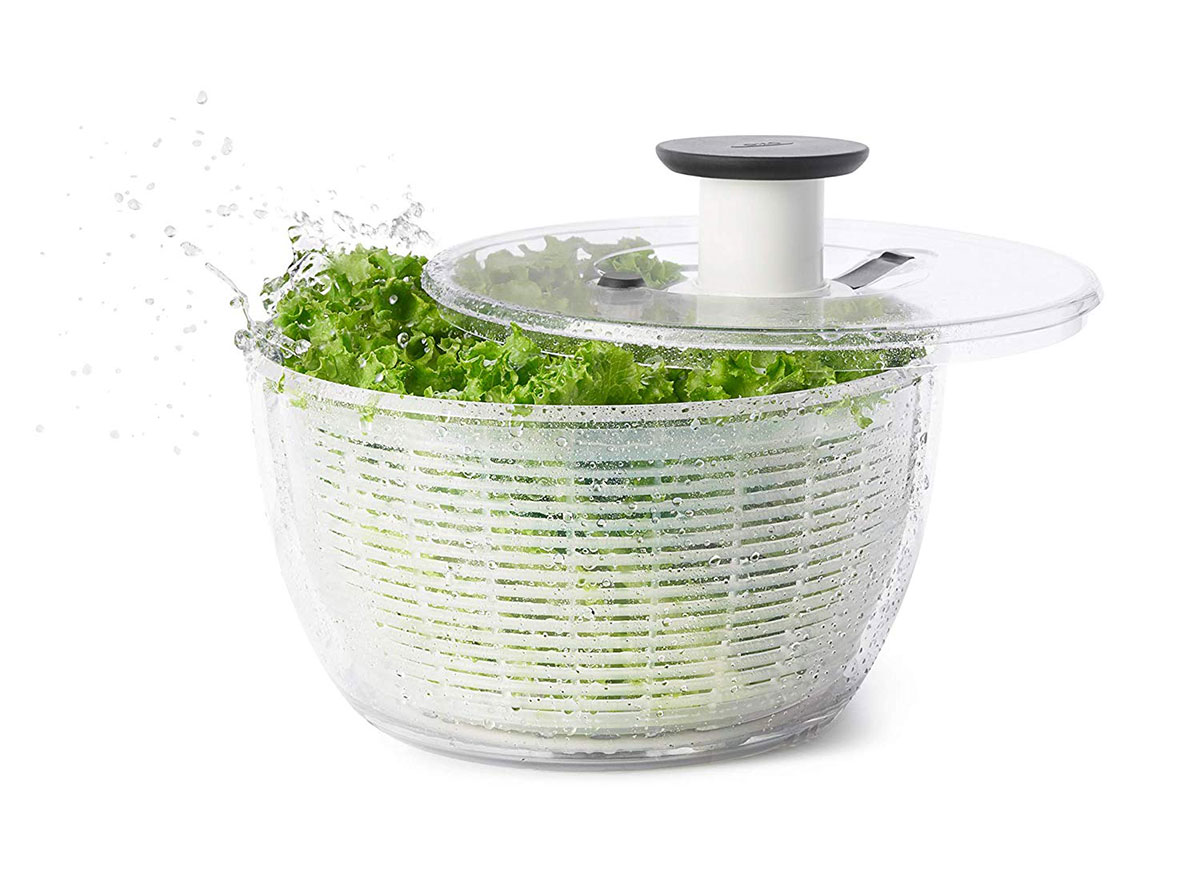 oxo salad spinner with wet lettuce