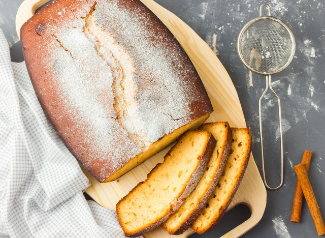 sour cream pound cake