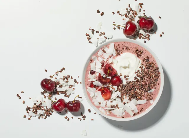 chocolate covered cherry smoothie bowl