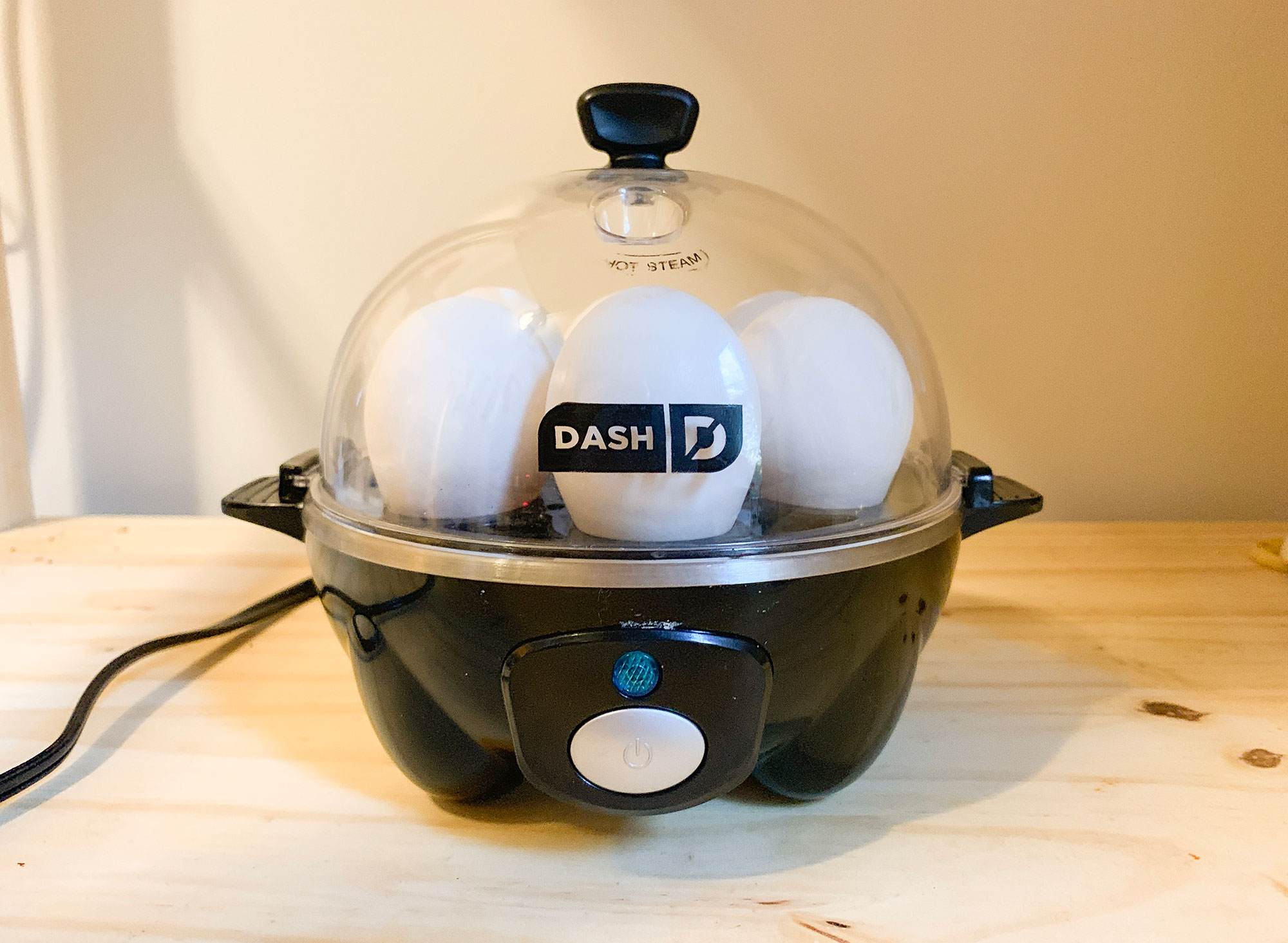 egg cooker on a woodern counter