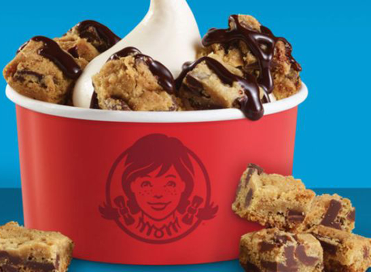frosty cookie sundae from wendys