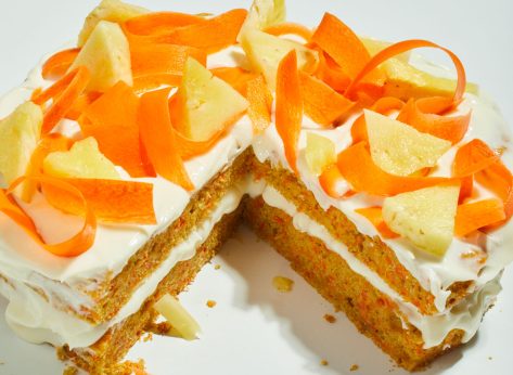 You'll Love This Low-Calorie Tropical Cake