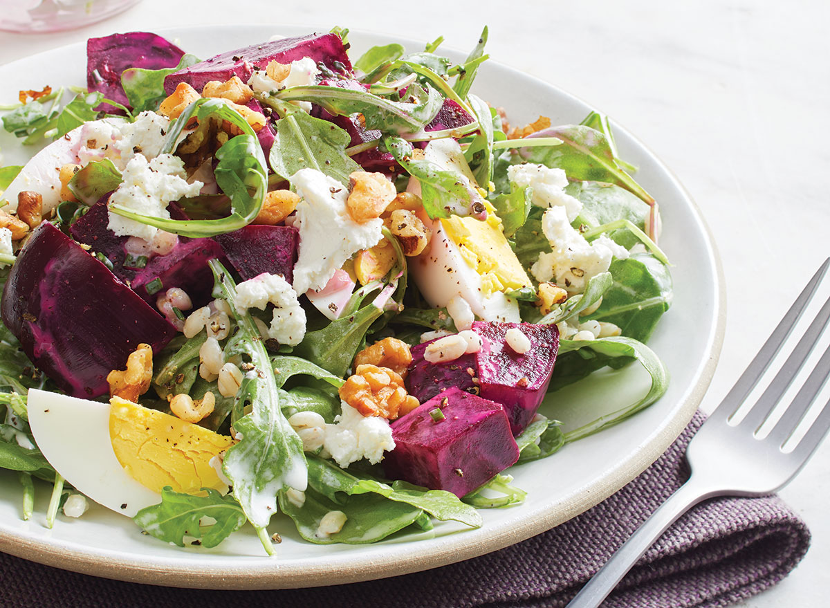 Roasted beet salad barley