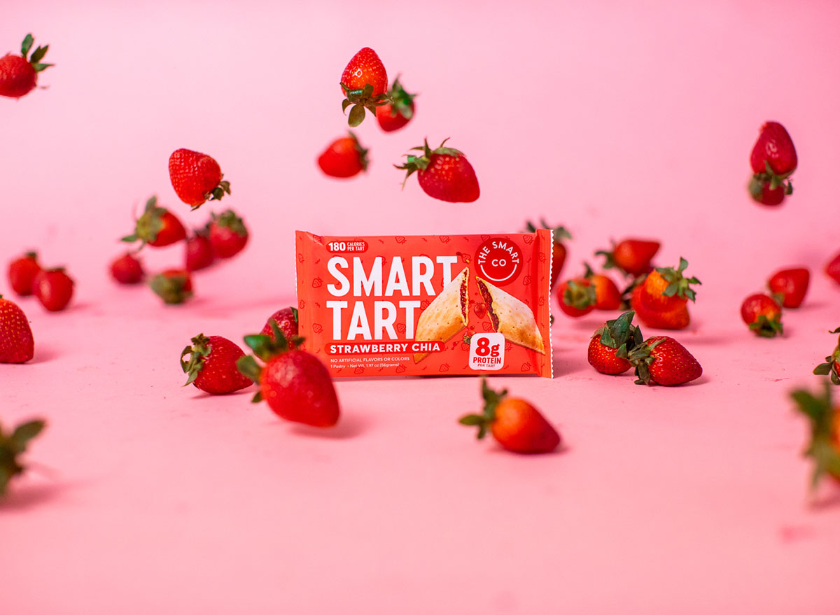 smart tart strawberry chia bar with strawberries