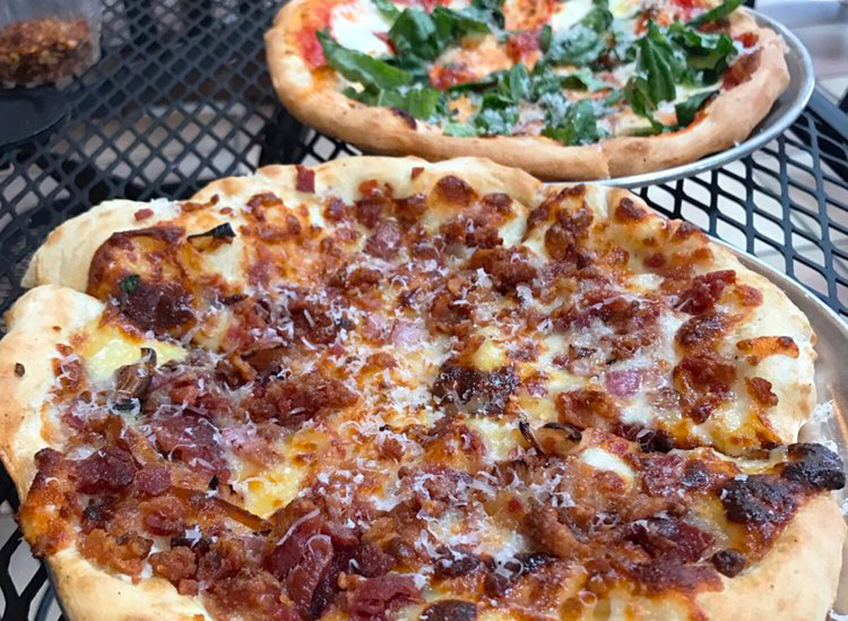 tasty pizza bacon gouda pizza