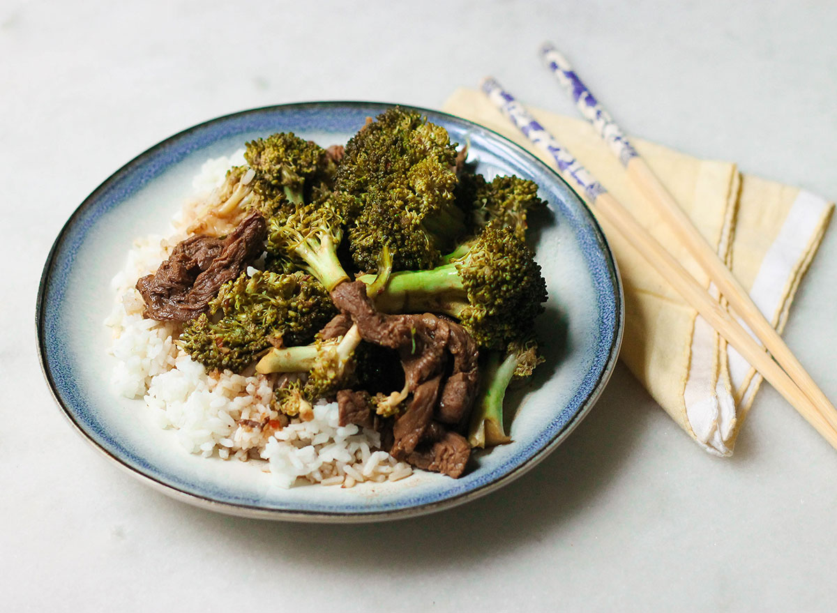 An Easy CrockPot Beef and Broccoli Recipe — Eat This Not That