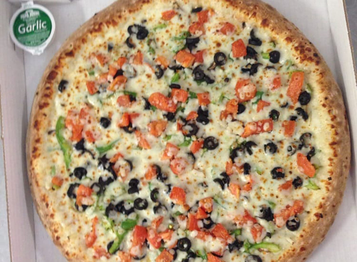 healthiest restaurant dish dominos garden fresh pizza