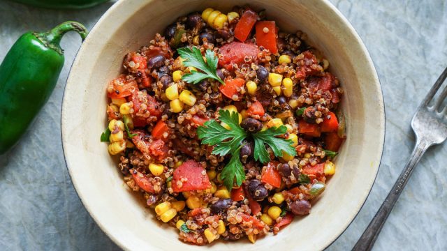 Cheap meal mexican quinoa black been corn tomato salad bowl