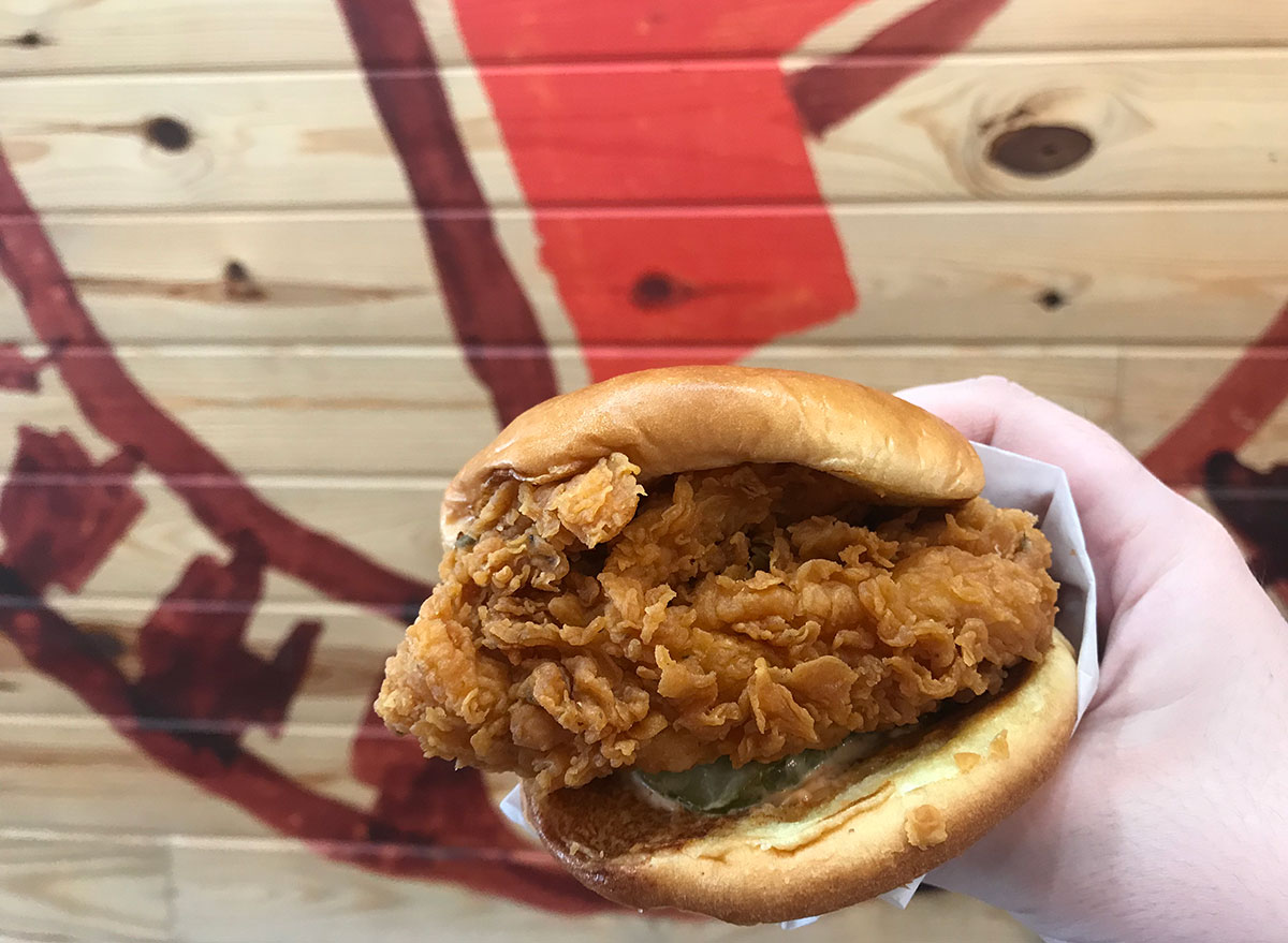 The Popeyes Chicken Sandwich Is Worth the Hype — Eat This Not That