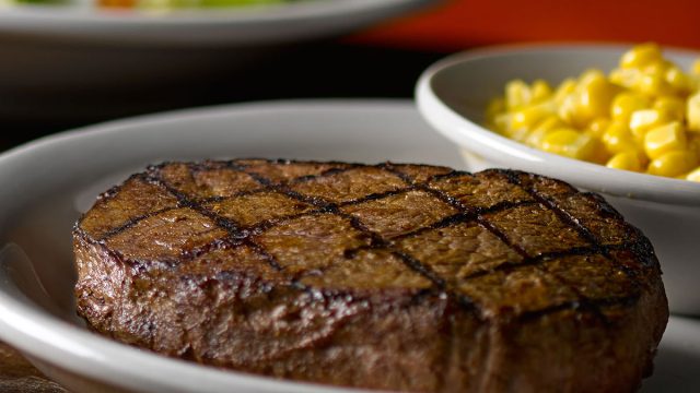 America S Largest Steakhouse Chain Just Increased Its Prices