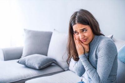 woman with toothache