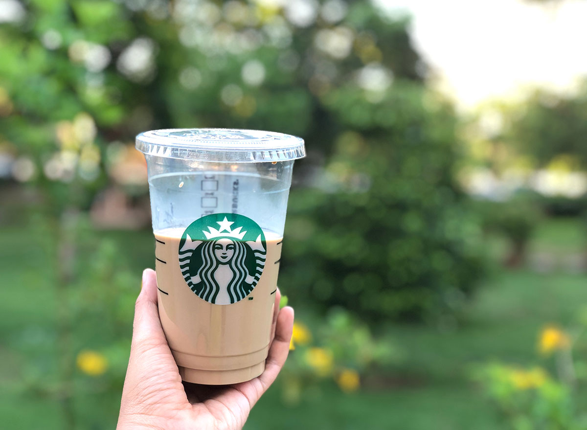 https://www.eatthis.com/wp-content/uploads/sites/4/2019/09/Starbucks-grande-order-in-a-venti-cup.jpg