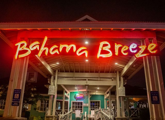 bahama breeze storefront